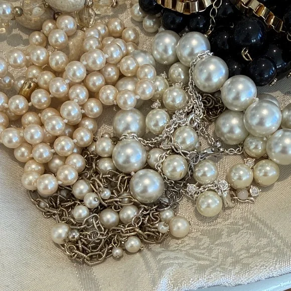 Elegant Pearl and Bead Jewelry Collection #153 - Picture 3 of 13